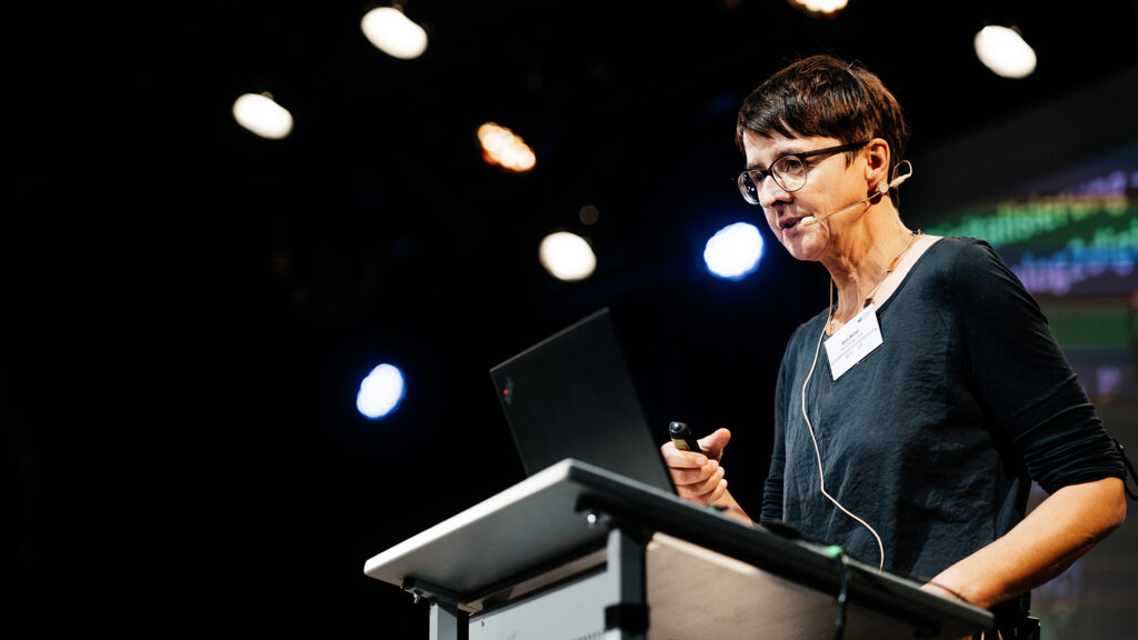 Anja Müller von digiS referiert über Data Literacy auf der 2. kulturBdigital-Konferenz